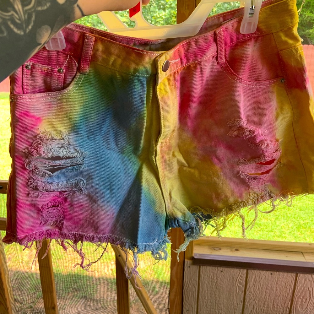 Size XL tye dye shorts NWOT